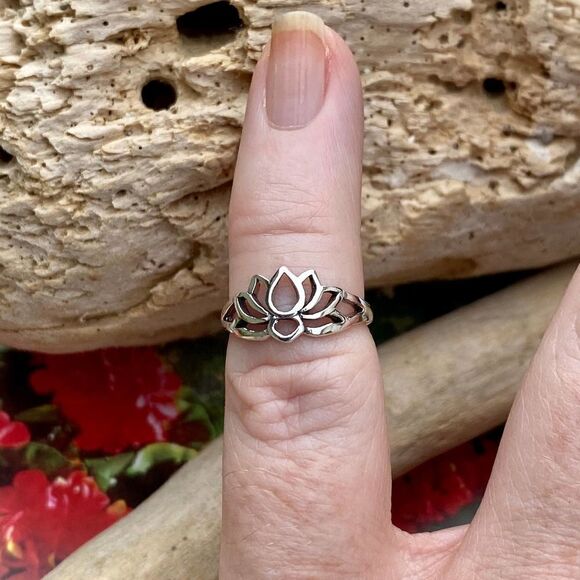Sterling Silver Lotus Flower Toe Ring Midi Ring - Picture 4 of 5